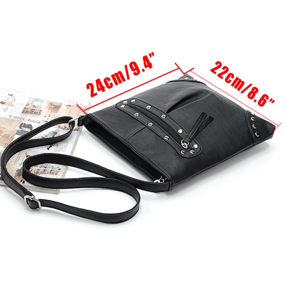 Dámská KABELKA kůže s druky přes rameno CROSSBODY černá 7029742-2