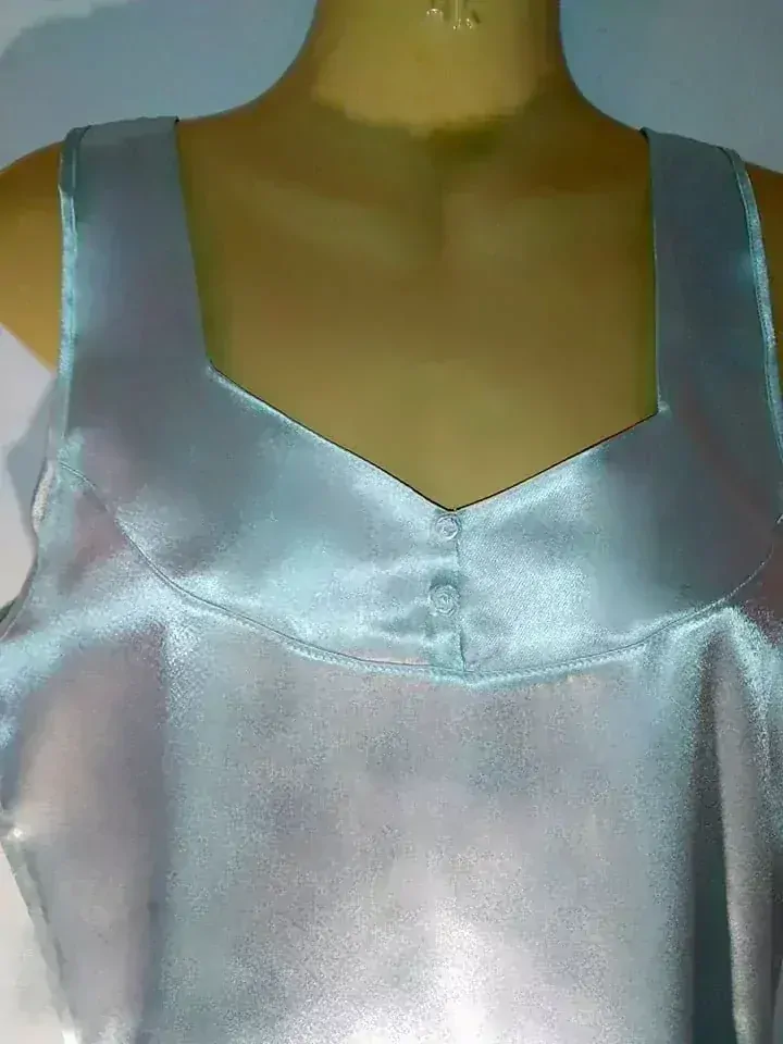 Luxusní dámská saténová košilka 0306-5 pistáciová S 