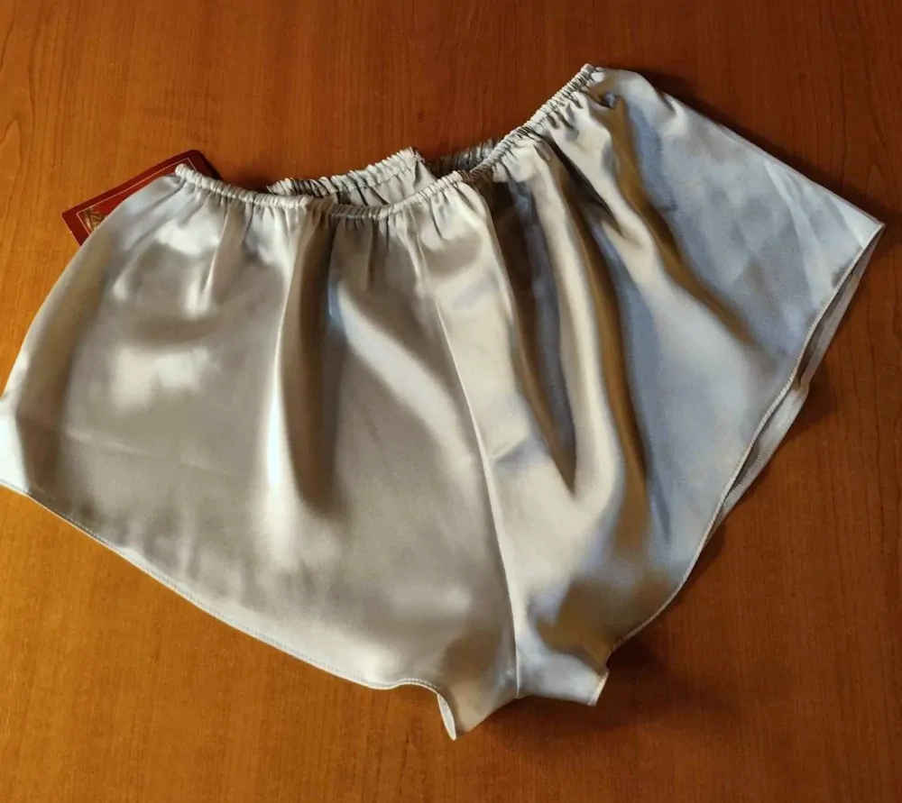 Luxusní dámské saténové kalhotky/šortky 6013-1 smetanová XL
