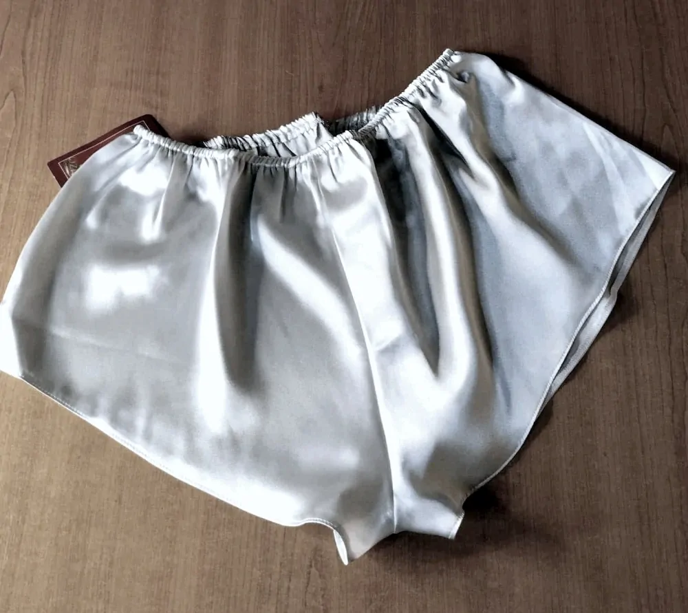 Luxusní dámské saténové kalhotky/šortky 6013-1 bílá XL