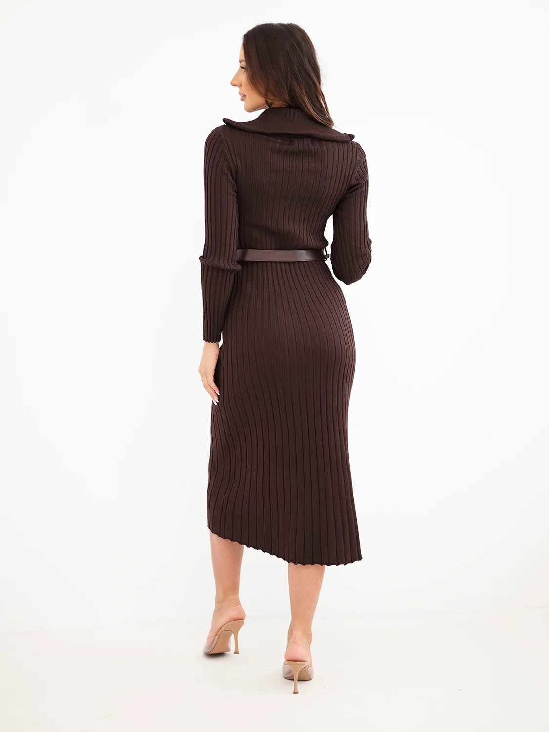 Dámské elegantní šaty pouzdrové se stojáčkem 4590-7 hnědá univerzální S/M/L