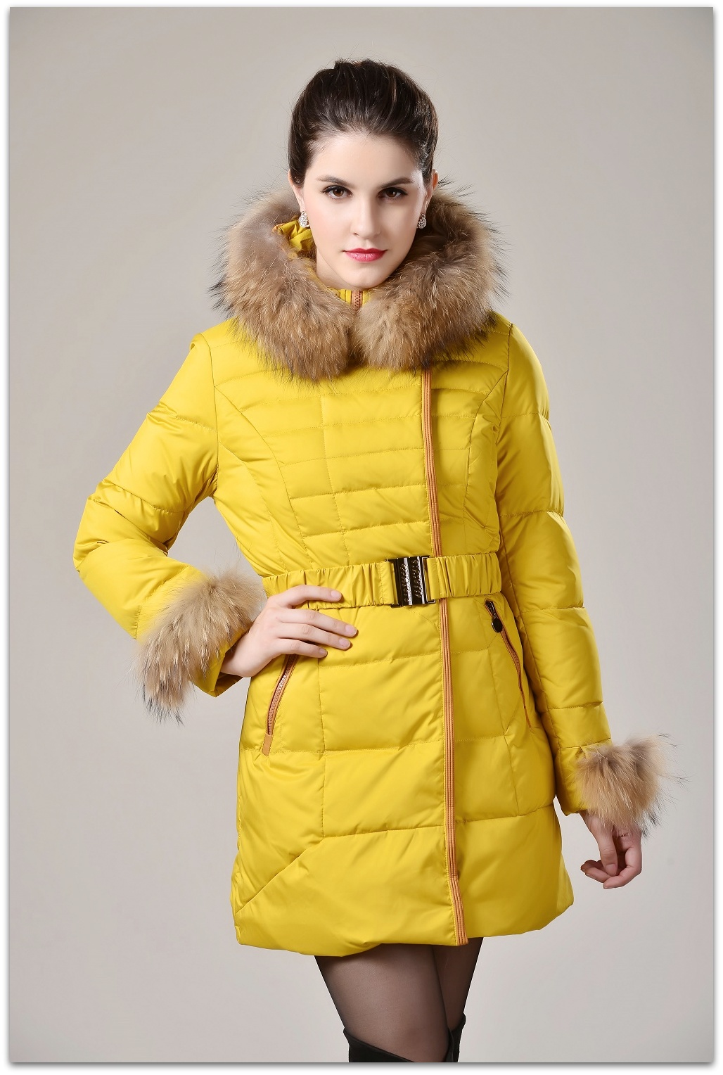 Luxusní péřový kabát bunda PARKA dlouhá s kapucí 33204-6 žlutá XS / 34