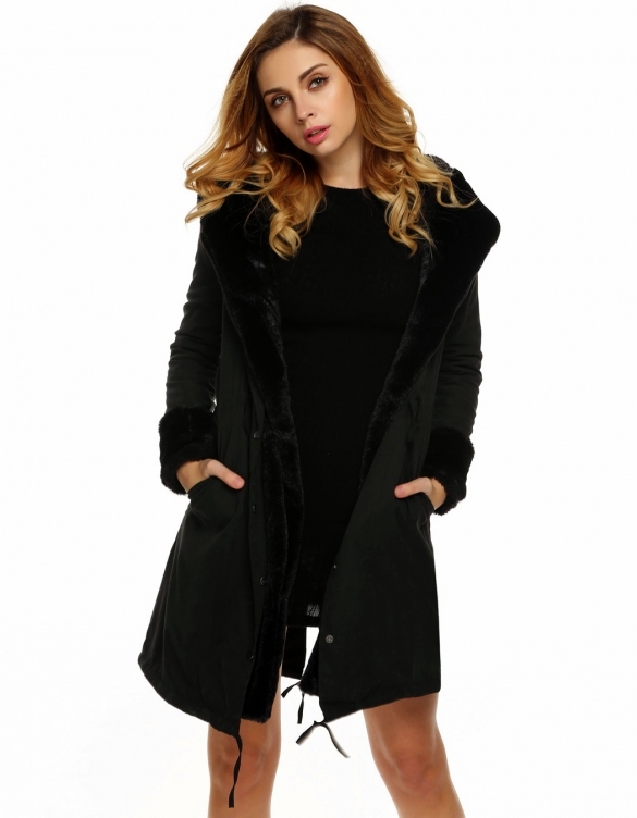 Dámská bunda pro plnější tvary s kapucí a kožíškem 7028875-2 černá XL/XXL (40% SLEVA)