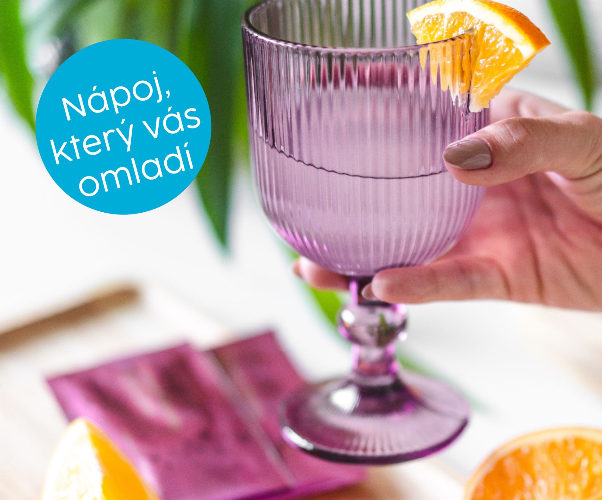 Collamedic collagen peptides beauty drink s kyselinou hyaluronovou a ceramidy 8560 mg – 30 sáčků + Dárek: 30 kapslí vitamín C 500 mg 