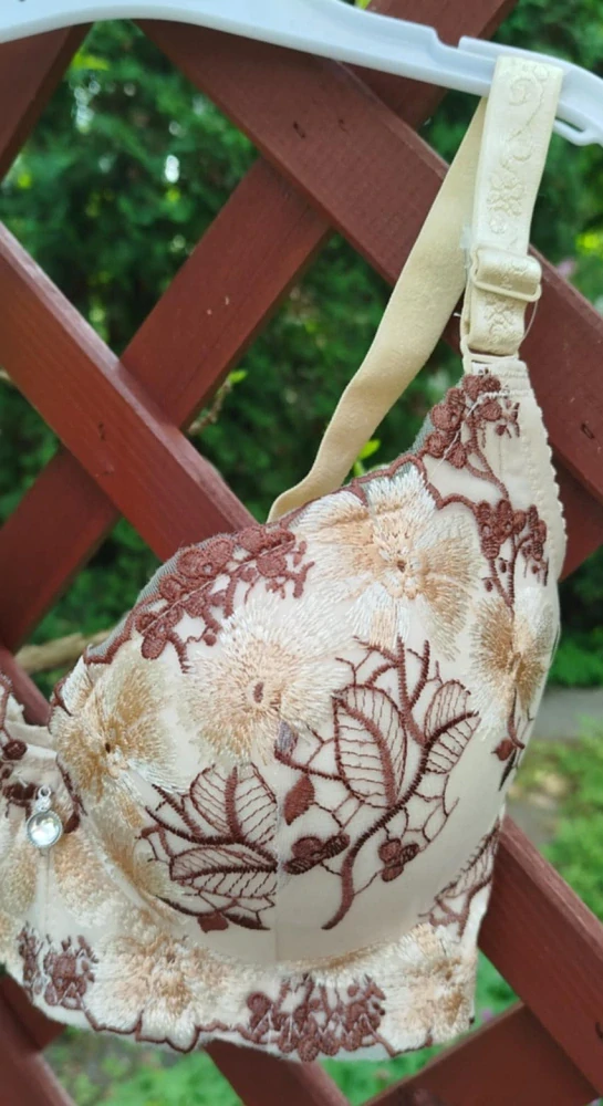 Dámská vyztužená podprsenka 2202210-1 tělová 75B