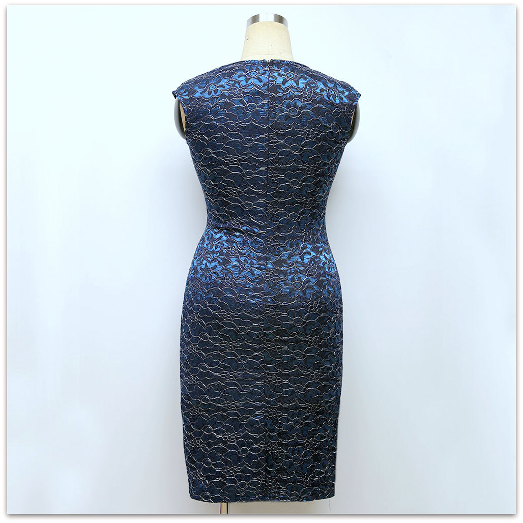 Elegantní pouzdrové ŠATY MIDI 82201687-3 krajka černá / modrá L / 2XL