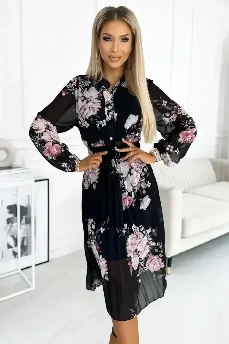 Numoco 449-3 CARLA Plisované midi šaty na knoflíky a dlouhý rukáv - růže na černém pozadí UNI