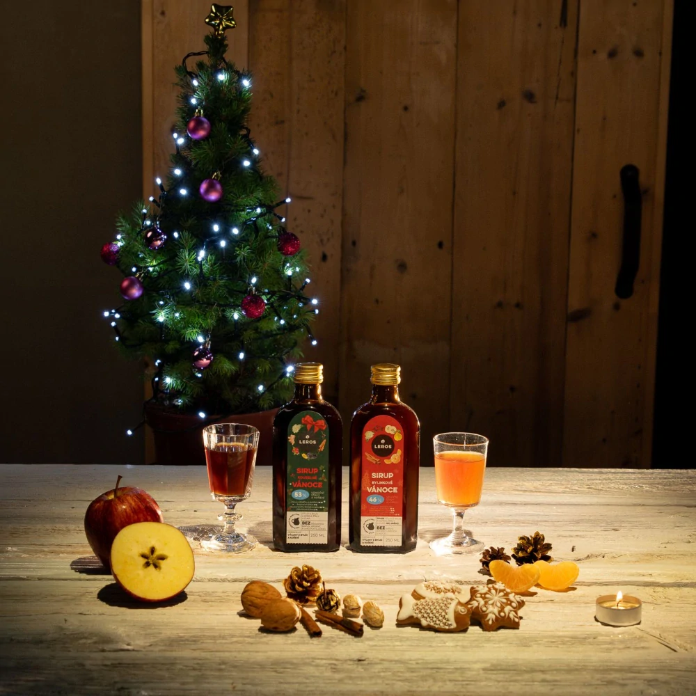 LEROS Sirup Kouzelné vánoce 250ml Sirup ze švestkové šťávy s výluhem hřebíčku a skořice. Bez aromat, umělých sladidel a barviv. Vhodný k dochucení čaje, punče, dezertů i vody