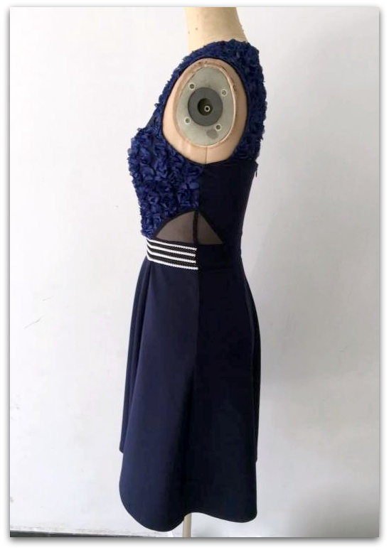Luxusní společenské ŠATY MINI s krajkou 317459-3 NAVY modrá S/M