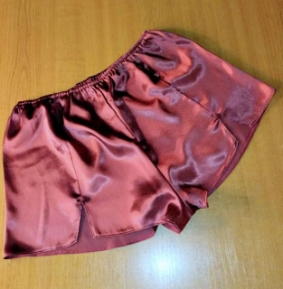 Luxusní dámské saténové kalhotky/šortky 6013-3 vínová S / L