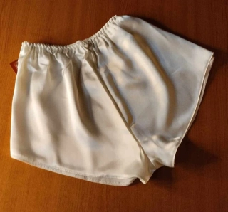 Luxusní dámské saténové kalhotky volné 6015-1 smetanová S / L / XL